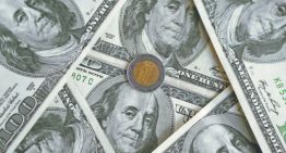 Peso mexicano retrocede frente al dólar por suspensión de las negociaciones entre EU e Irán