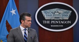 Hegseth anuncia una revisión de tropas de EU en Europa y critica a aliados de la OTAN
