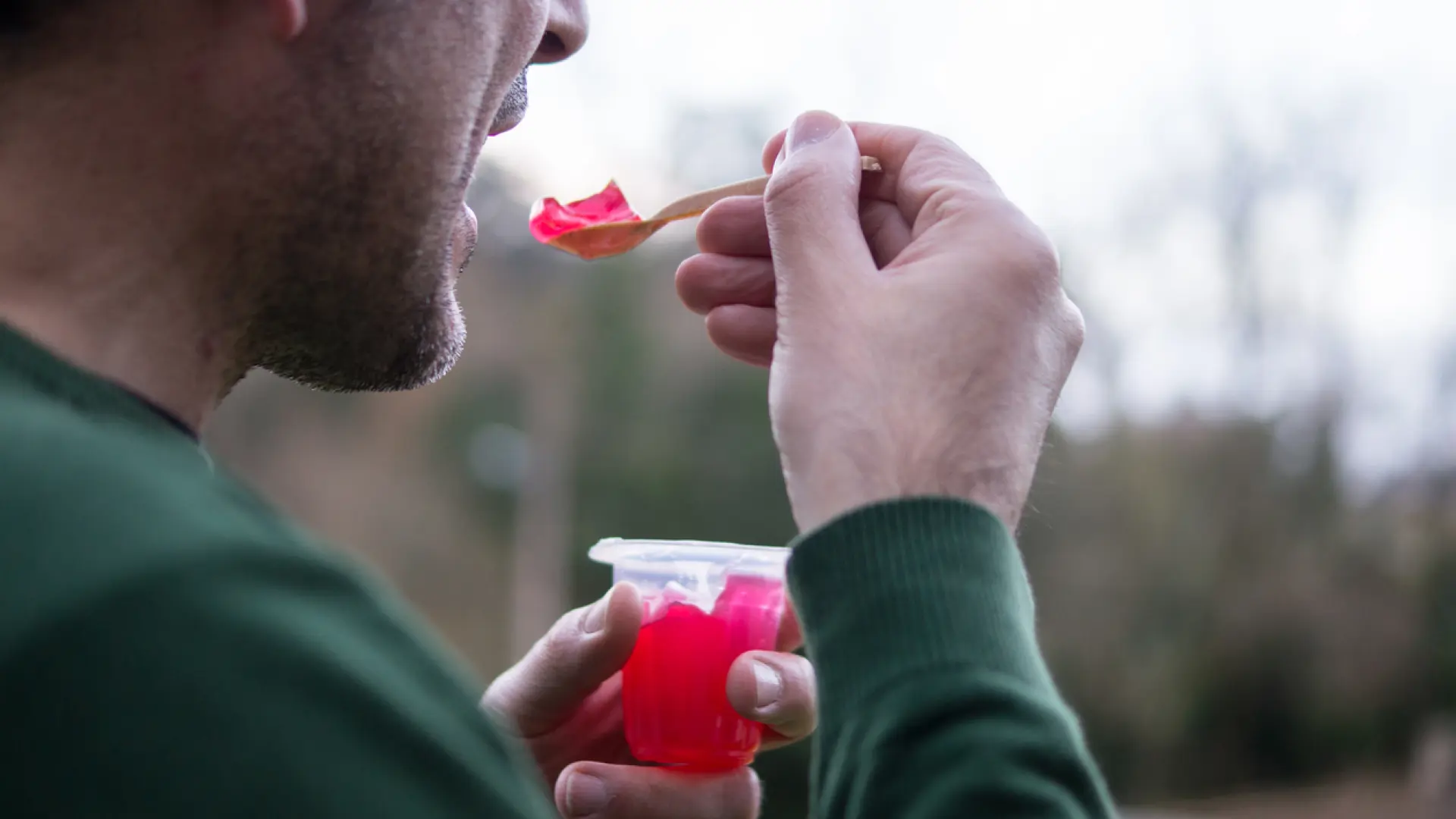Andrea Valls, experta en microbiota: «La gelatina puede ayudar en tu salud digestiva, en tu pelo, piel, uñas, está deliciosa y además es ligerita»