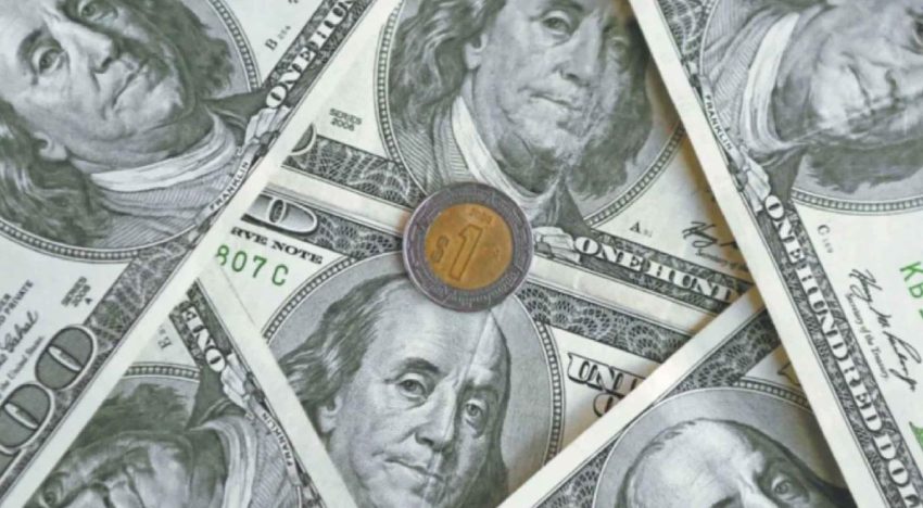 Peso mexicano cierra estable frente al dólar; mercado espera anuncio de la Reserva Federal