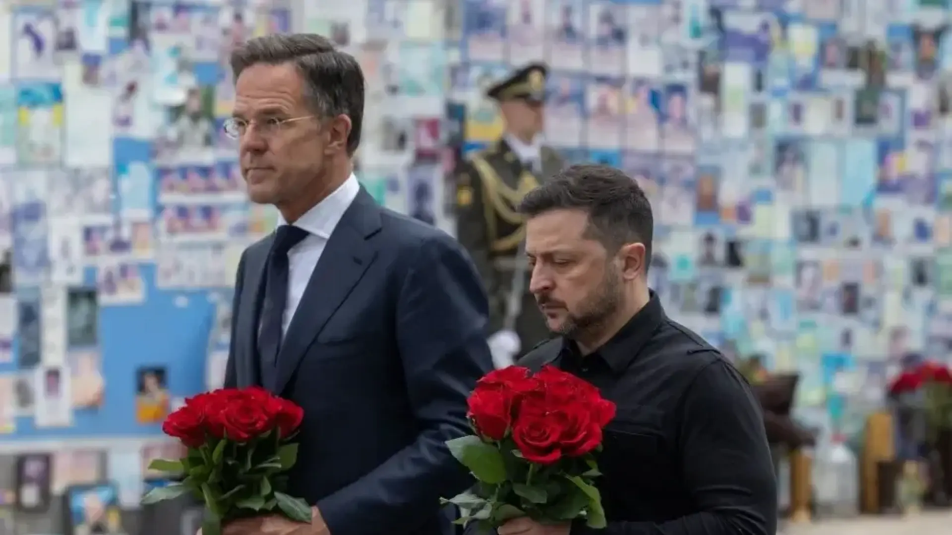 Rutte viaja por sorpresa a Ucrania para reunirse con Zelenski tras la oleada de ataques rusos y el contraataque de Kiev