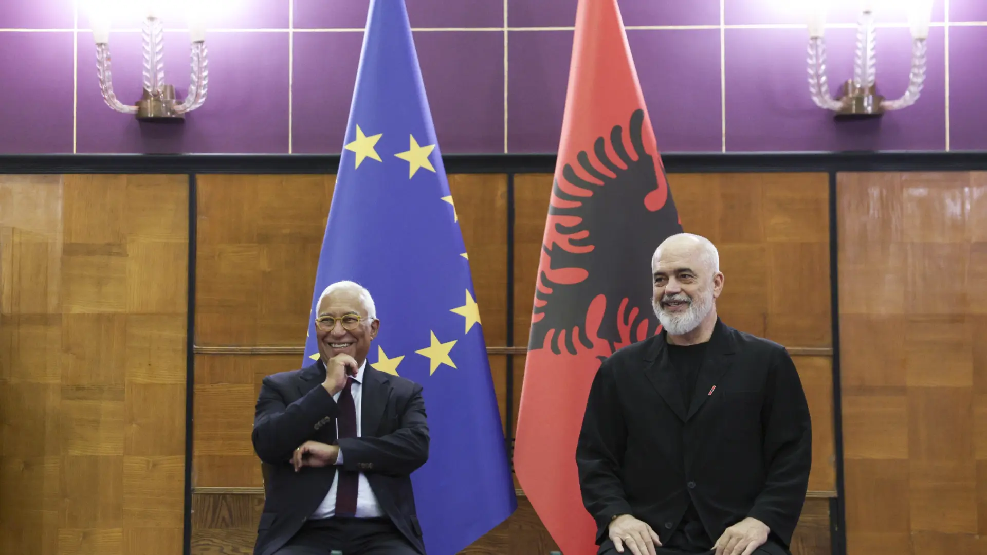 La UE busca hoy en Montenegro evitar los 'celos' de los Balcanes sobre la ampliación mientras acelera el proceso de Ucrania