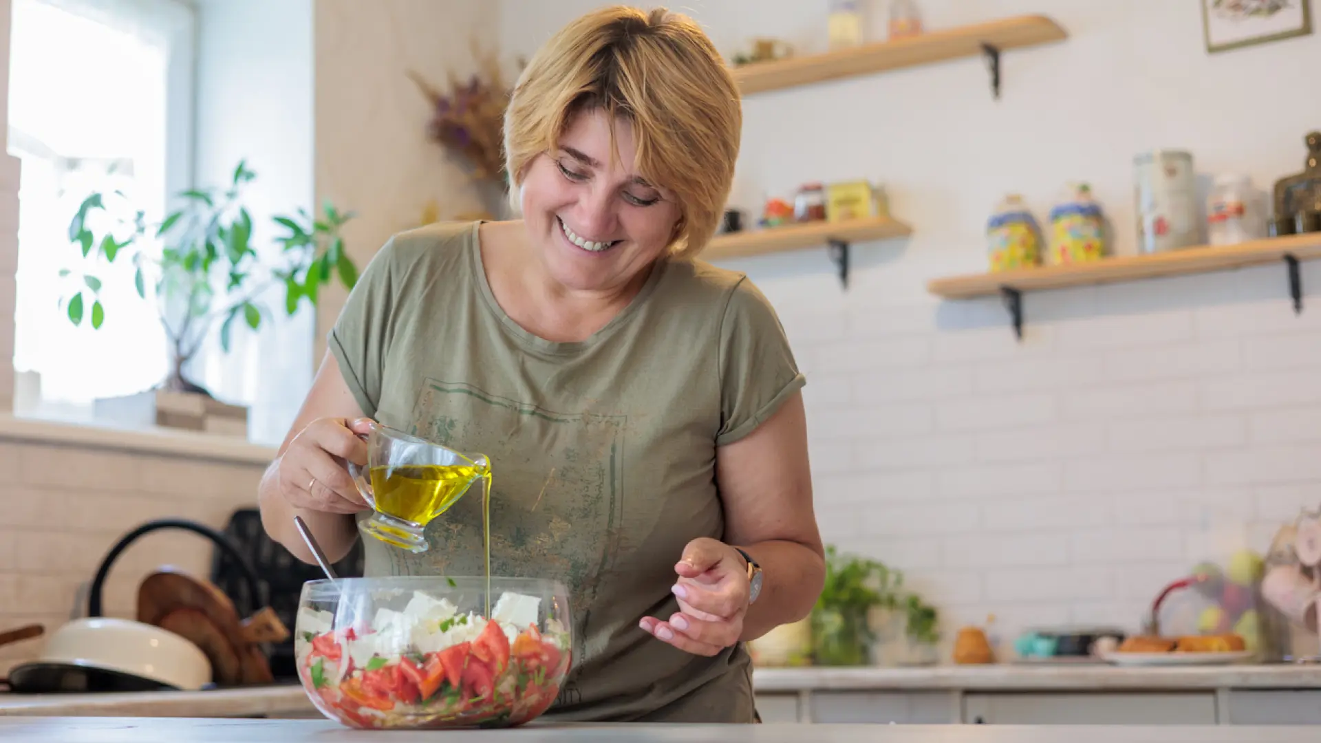 Menopausia y obesidad: por qué aumentamos de peso y cómo podemos prevenirlo