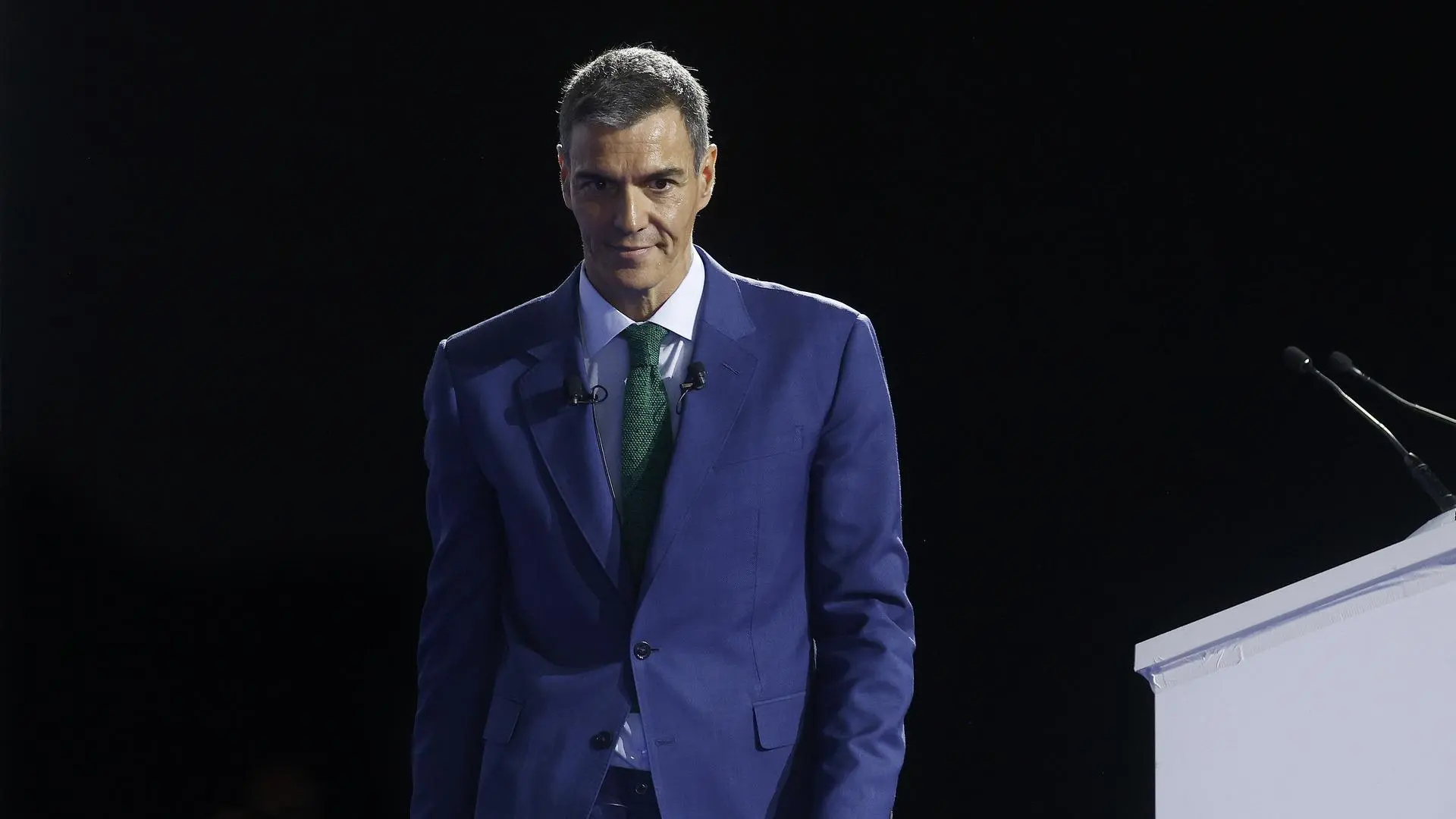 Sánchez dice que «nunca» conoció ni avaló las «andanzas» de Leire Díez y respalda a la directora de la Guardia Civil