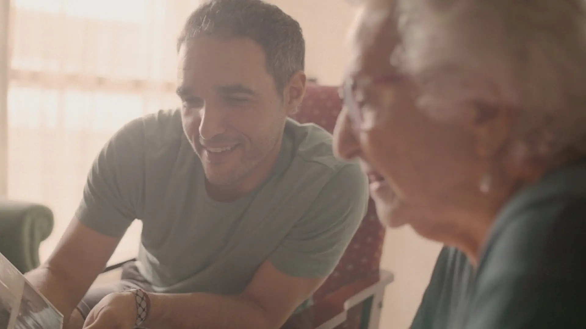 'Cuidados, la otra mirada', el certamen solidario de documentales que pone el foco en las personas cuidadoras