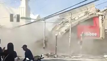 Un muerto y edificios colapsados en Filipinas tras potente terremoto de 7.8 de magnitud