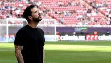 Pachuca hace oficial la llegada de Benjamín Mora a la dirección técnica