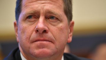 Trump nombra a Jay Clayton como próximo jefe de inteligencia