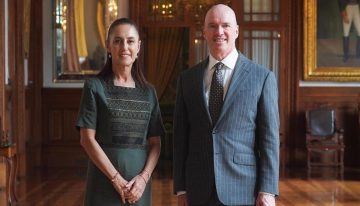Sheinbaum recibe en Palacio Nacional al empresario Benjamin Horowitz