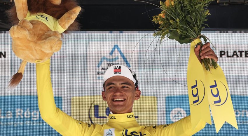 Isaac del Toro se reivindica a tres semanas del Tour de Francia