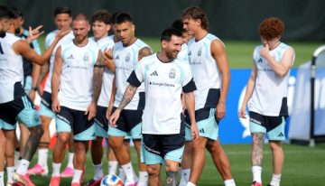 Messi entrena con Argentina después del reporte sobre la salud de su padre