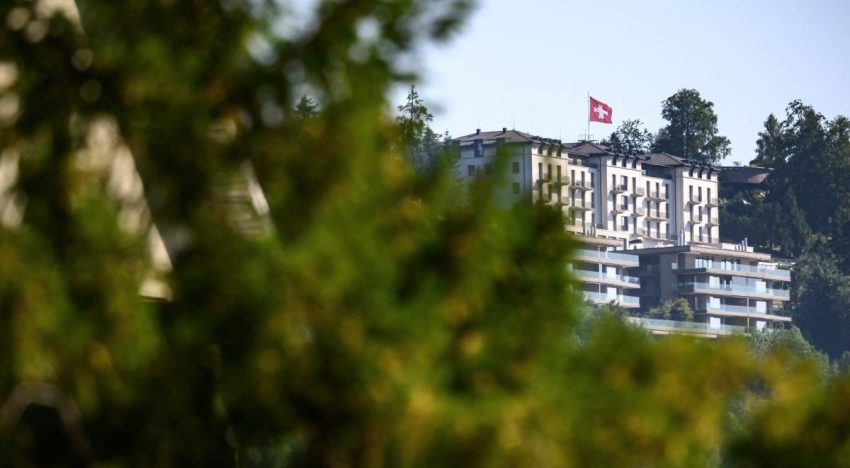 Negociaciones entre Irán y Estados Unidos inician el domingo en Suiza