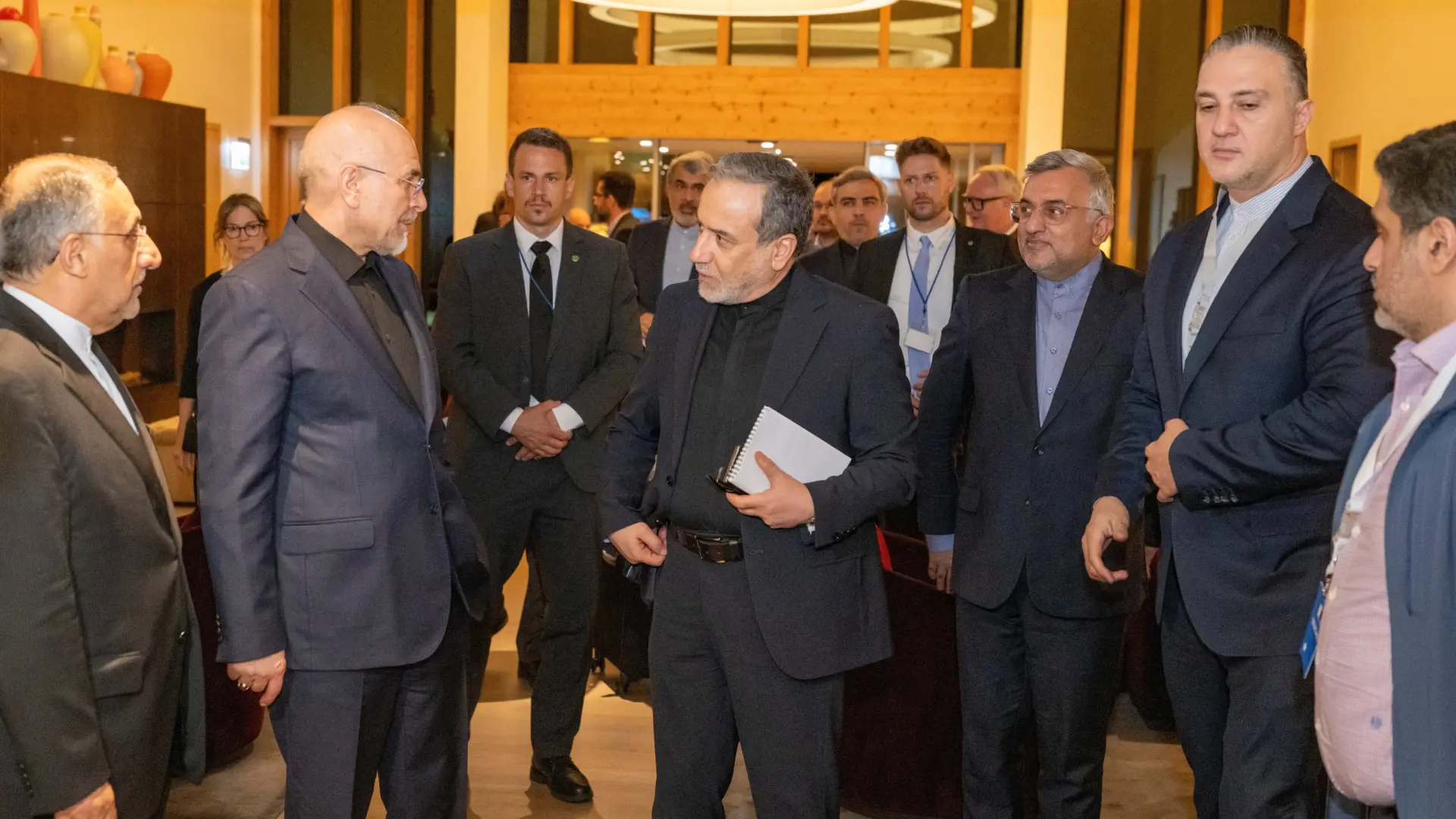 Plan de paz en Irán, en directo | EEUU e Irán negocian en Suiza un acuerdo definitivo en plena tensión por el ataque de Israel a Líbano