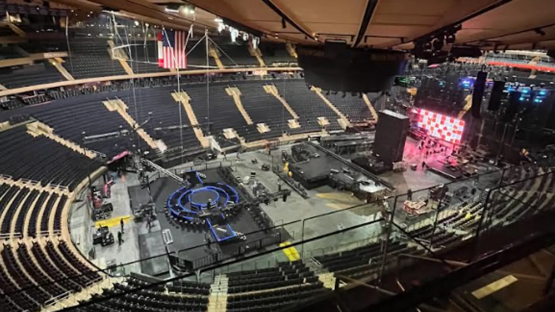 Muere un hombre de 51 tras caer al vacío desde las gradas del Madison Square Garden durante un concierto
