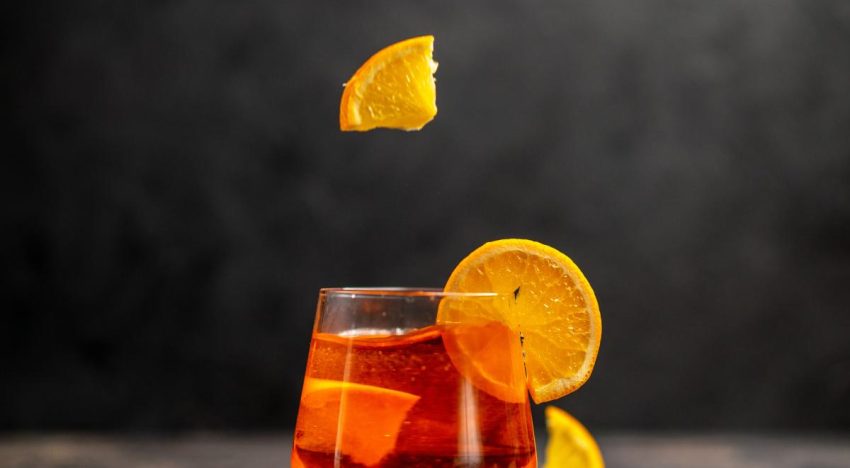 ¿Cómo hacer el Negroni perfecto? Receta, proporciones y el error que arruina su sabor