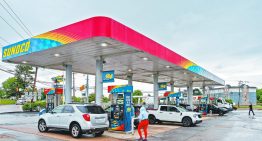 Bessent insta a minoristas de gasolina a bajar los precios por el 250 aniversario de EU