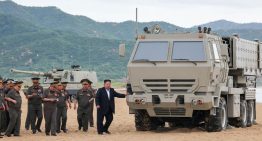 Kim Jong Un supervisa pruebas de nuevos sistemas de artillería y misiles en Corea del Norte