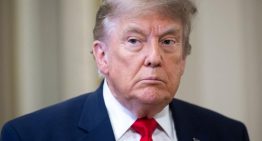 Trump amenaza con arancel por impuestos a servicios digitales