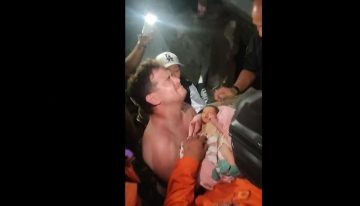 Rescatan a un bebé recién nacido entre los escombros del terremoto en Venezuela
