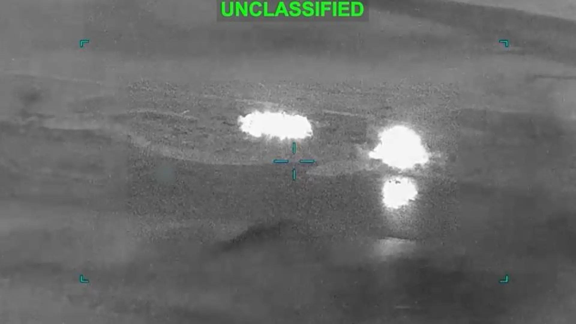 Estados Unidos difunde los vídeos del último bombardeo de castigo a Irán tras sus ataques en el estrecho de Ormuz