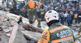 Equipos de rescate han localizado a 33 personas con vida bajo los escombros en Venezuela