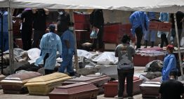 Autoridades de Venezuela instalan morgue improvisada en puerto de La Guaira