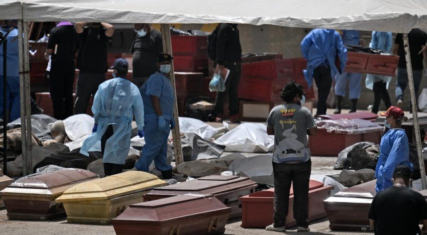 Autoridades de Venezuela instalan morgue improvisada en puerto de La Guaira