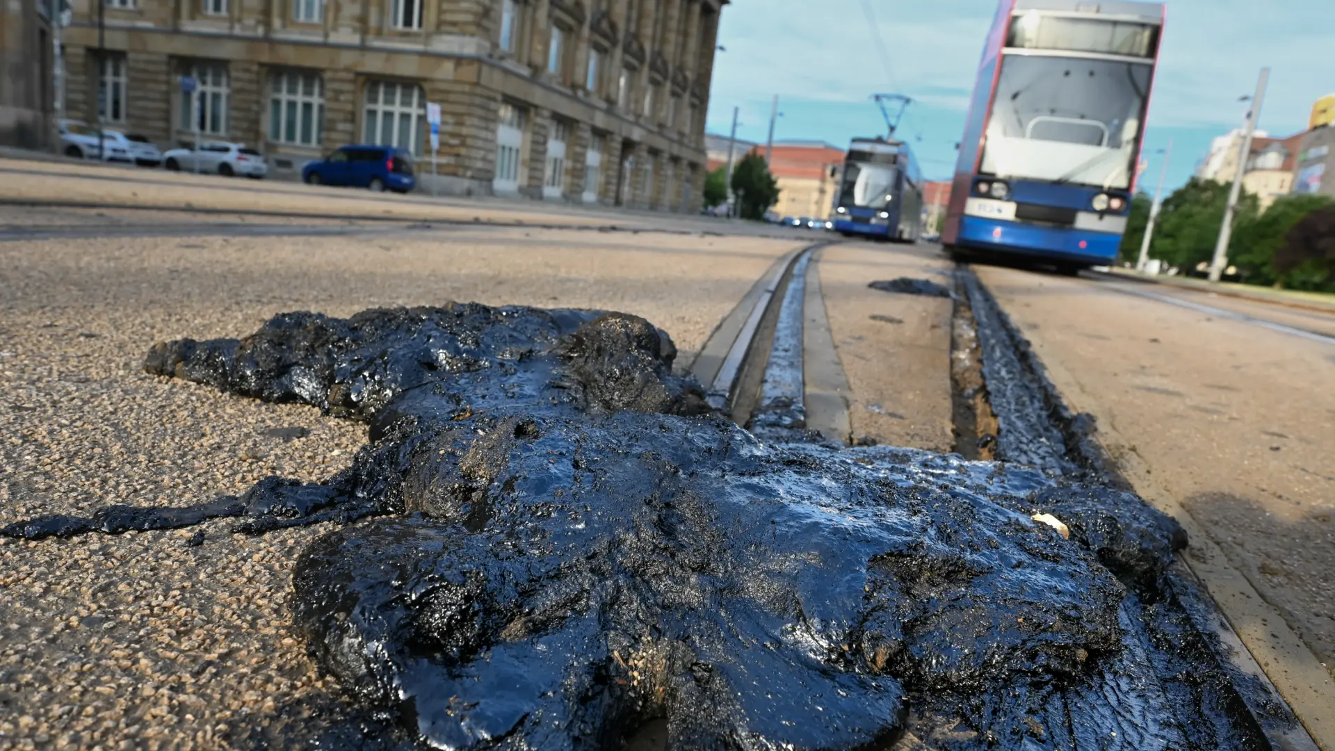 La ola de calor extrema derrite las juntas de los raíles del tranvía de Leipzig y obliga a paralizar varias líneas