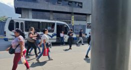 Transportistas advierten que el pasaje urbano aumentará cada mes pese a promesa del chavismo