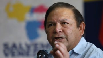 Andrés Velásquez insta a no perder el foco democrático tras reunión de Dinorah Figuera con el chavismo