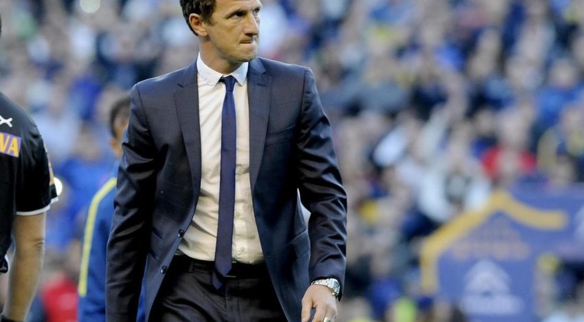 Riquelme eligió al Vasco Arruabarrena, que se prueba el traje para su revancha como entrenador de Boca