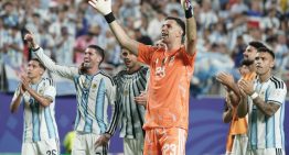 «¿Candidatos? No, amigo»: el mensaje de Dibu Martínez tras el debut triunfal de Argentina en el Mundial 2026