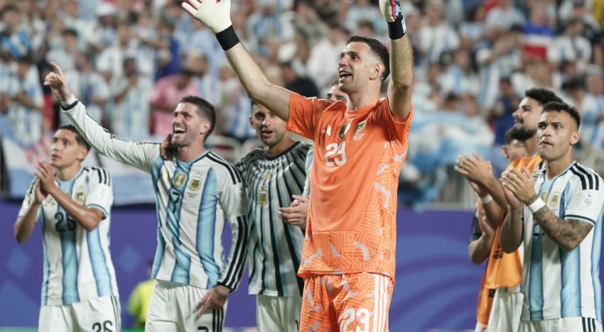 «¿Candidatos? No, amigo»: el mensaje de Dibu Martínez tras el debut triunfal de Argentina en el Mundial 2026