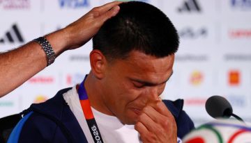 Un excompañero de Messi lloró en la previa del debut de Paraguay y Gustavo Alfaro lo consoló: “Es lo que sentimos todos”