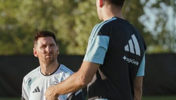 La Selección Argentina tuvo su primer entrenamiento oficial rumbo al Mundial 2026: la frase clave de Scaloni y qué hizo Lionel Messi en medio de su recuperación