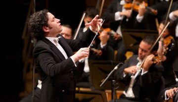 Gustavo Dudamel aplaza sus conciertos en España por los terremotos en Venezuela