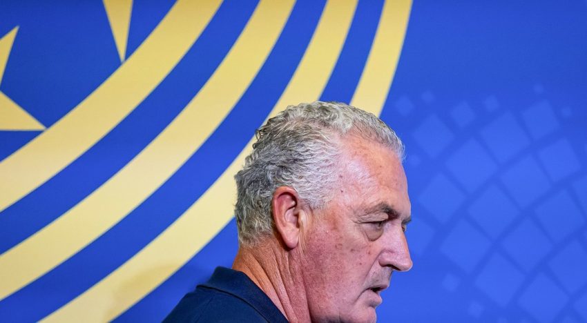 “Yo tengo cuero grueso” y «Péguenme a mí»: Gustavo Alfaro no se guardó nada en la previa del partido ante Turquía