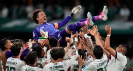Guillermo Ochoa entró en el triunfo de México, disputó su sexto Mundial y es récord como Messi y Cristiano Ronaldo