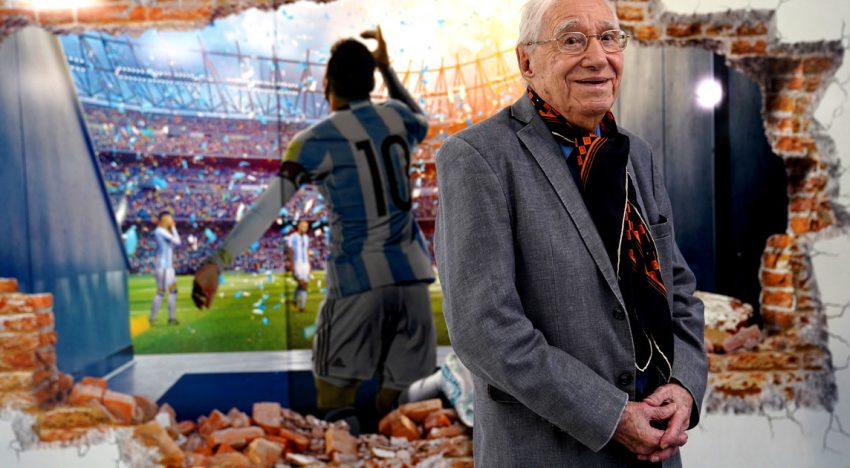 Macaya Márquez y un viaje de 18 Mundiales: «El VAR es muy confuso; hay diez penales por partido que no se cobran»