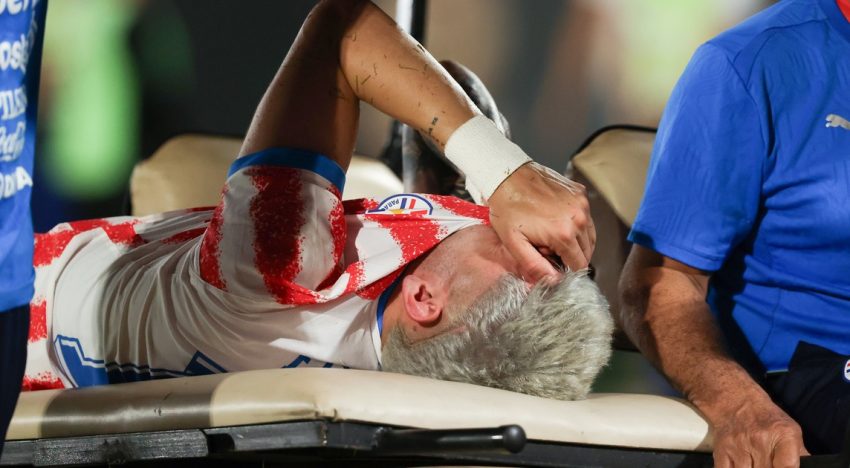 Alfaro en alerta: Enciso salió entre lágrimas y hay temor de que se pierda el Mundial con Paraguay