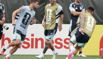 Argentina tuvo un entrenamiento «inédito» en Kansas: Scaloni no dejó pistas sobre el once y Messi mostró su look vs Austria