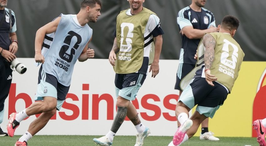 Argentina tuvo un entrenamiento «inédito» en Kansas: Scaloni no dejó pistas sobre el once y Messi mostró su look vs Austria