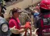Equipos de rescate de EEUU y Venezuela salvan a madre y su bebé en La Guaira (VIDEO)