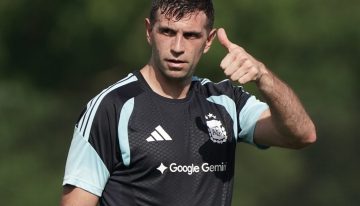Selección Argentina: pulgar arriba para el Dibu Martínez y Nico Paz, que se sumó al trabajo con el resto del grupo
