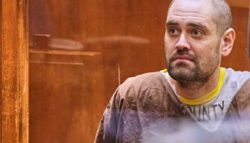 Nick Reiner pidió acceso al millonario fondo familiar para su defensa legal por el asesinato de sus padres