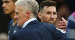 El elogio del DT de Francia tras el hat-trick del capitán argentino: «En el futbol hay grandes jugadores, leyendas y luego está Messi haciendo cosas imposibles de repetir»