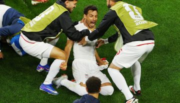 Irán tenía el mejor festejo de gol de todo el Mundial, pero el VAR se lo terminó anulando: la bronca de Shoja Khalilzadeh