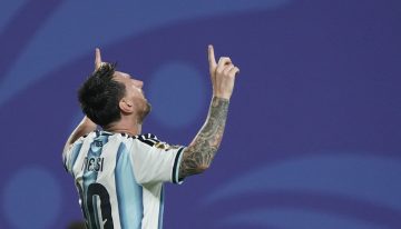 «Histórico», «Brutal» y «De otro mundo»: la prensa mundial se rindió ante el triplete de Lionel Messi frente a Argelia