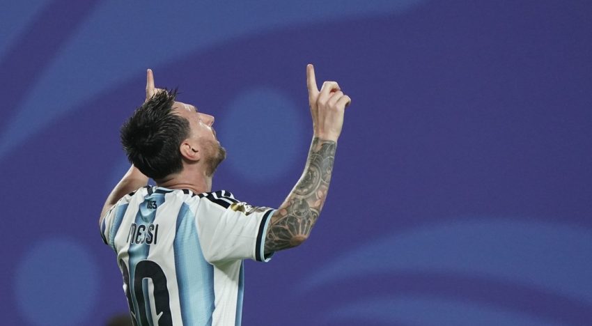«Histórico», «Brutal» y «De otro mundo»: la prensa mundial se rindió ante el triplete de Lionel Messi frente a Argelia