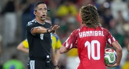 Mundial 2026: sólido debut de Yael Falcón Pérez en Suecia vs Túnez, con una única corrección del VAR sobre el final